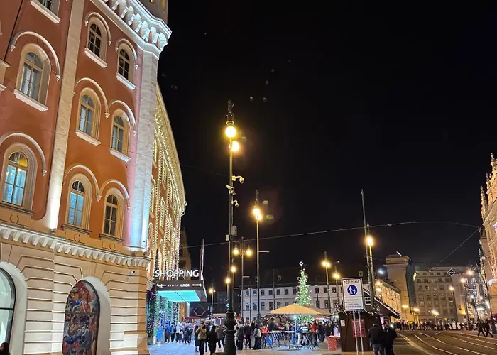 Old Town With Private Bathroom Гостевой дом Прага