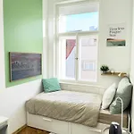 Pensionat Old Town With Private Bathroom *