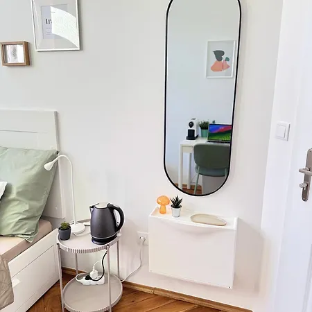 Old Town With Private Bathroom *